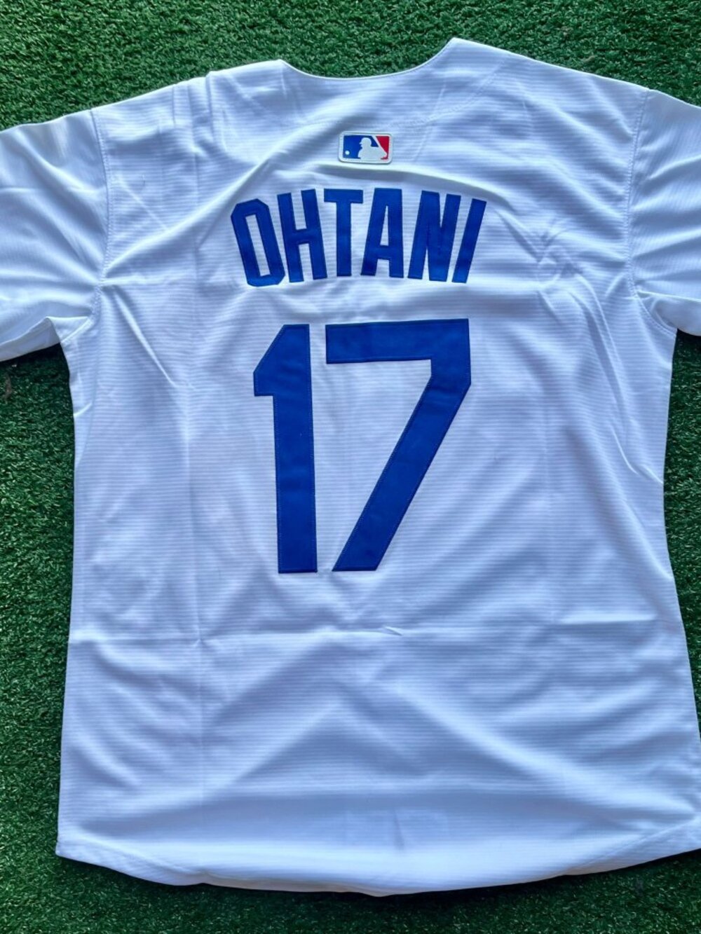 LA Dodgers Ohtani 17 White Baseball Jersey - New With Tags